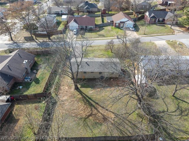 1104 9Th Street, Barling, AR 72923