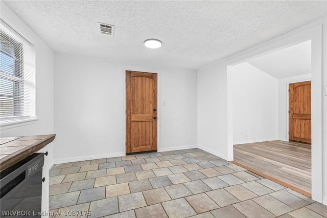 1104 9Th Street, Barling, AR 72923