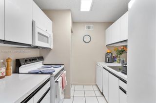 15635 SW 74th Cir Dr 11, Miami, FL 33193