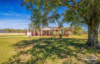 1746 Crest Ln, Molino, FL 32577