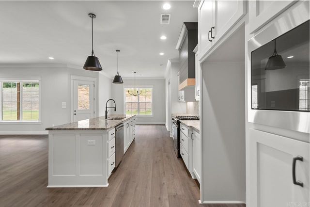 9225 Wooddale Drive, Sherwood, AR 72120