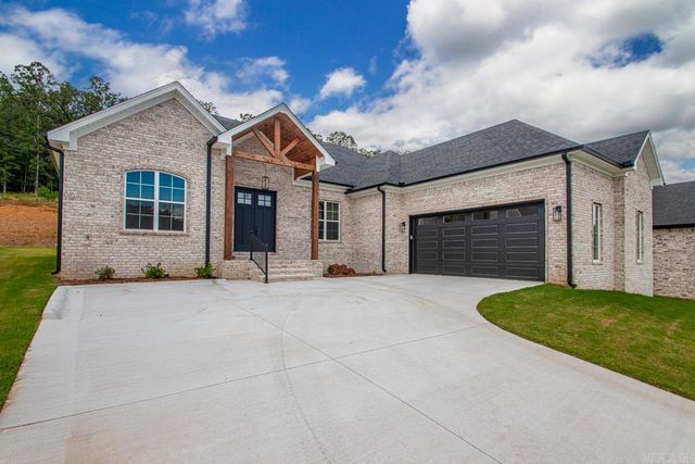 9225 Wooddale Drive, Sherwood, AR 72120