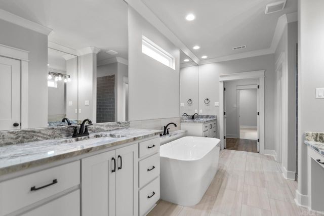 9225 Wooddale Drive, Sherwood, AR 72120