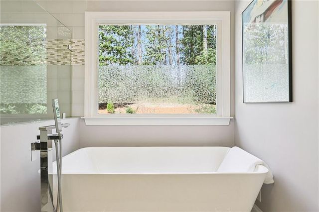 1165 E Beechwood Drive NW, Atlanta, GA 30327