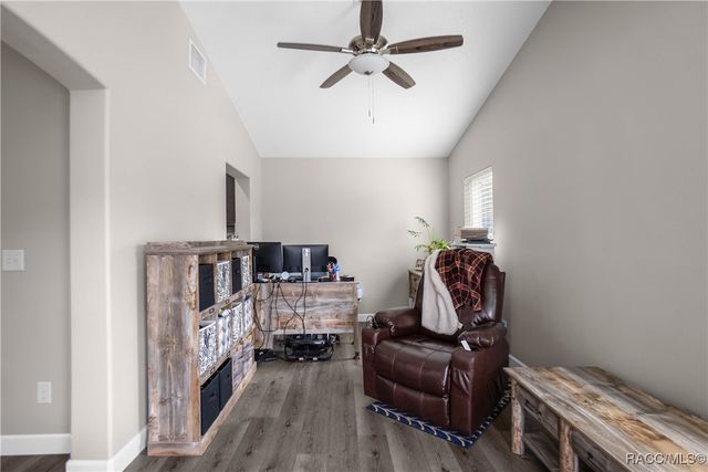 4330 W Drake Lane, Citrus Springs, FL 34433