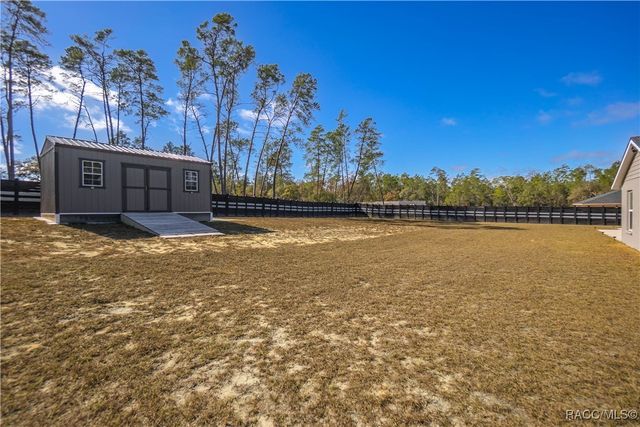 4330 W Drake Lane, Citrus Springs, FL 34433