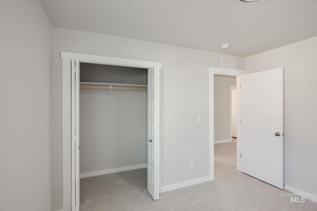 6675 W Fairy Falls Dr, Meridian, ID 83646