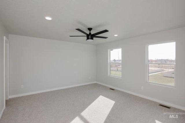 6675 W Fairy Falls Dr, Meridian, ID 83646