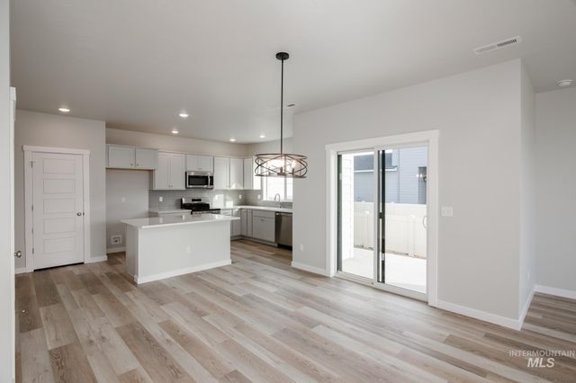 6675 W Fairy Falls Dr, Meridian, ID 83646