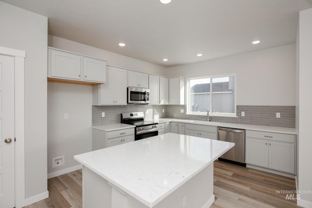 6675 W Fairy Falls Dr, Meridian, ID 83646