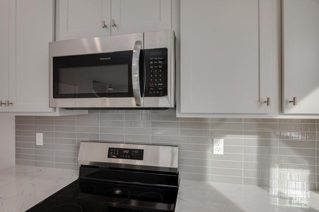 6675 W Fairy Falls Dr, Meridian, ID 83646