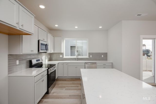 6675 W Fairy Falls Dr, Meridian, ID 83646