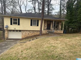944 RIDGEWOOD CIRCLE, Birmingham, AL 35235