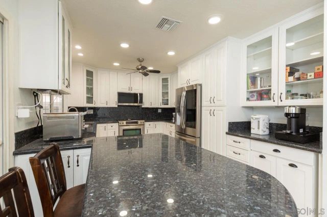 17924 Cabela Dr, San Diego, CA 92127