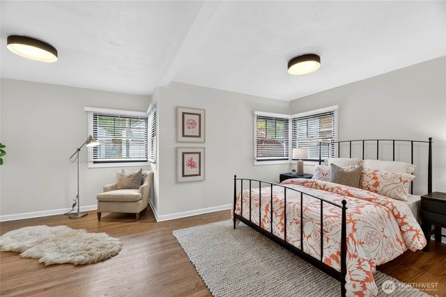 5311 Beach Drive SW, Seattle, WA 98136