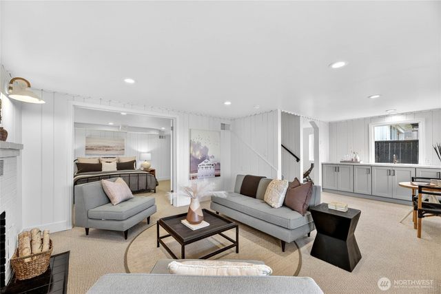 5311 Beach Drive SW, Seattle, WA 98136