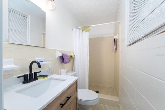 505 NW 37TH PLACE, Gainesville, FL 32609