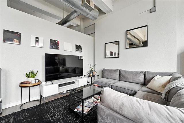 1535 Walnut Street 406, Kansas City, MO 64108