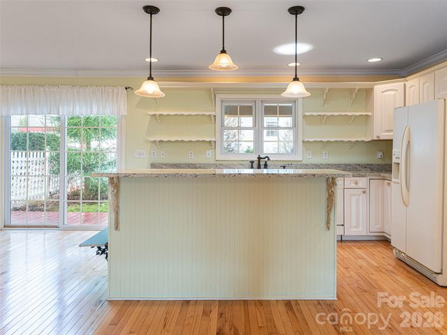 113 5th Street, Black Mountain, NC 28711