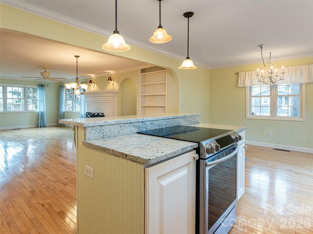 113 5th Street, Black Mountain, NC 28711