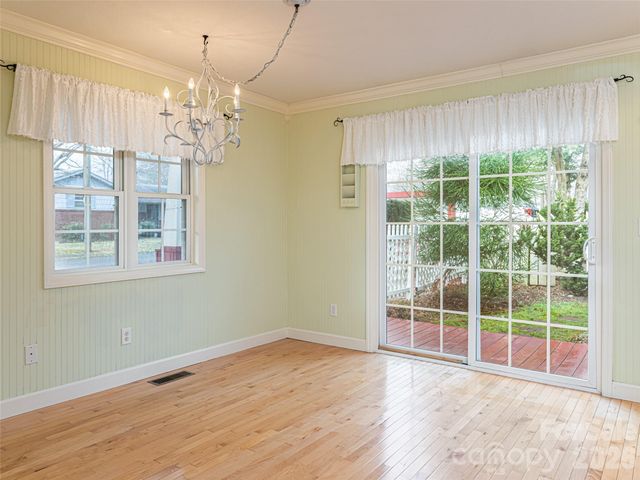 113 5th Street, Black Mountain, NC 28711