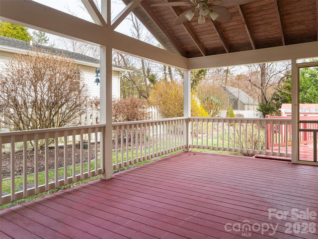 113 5th Street, Black Mountain, NC 28711