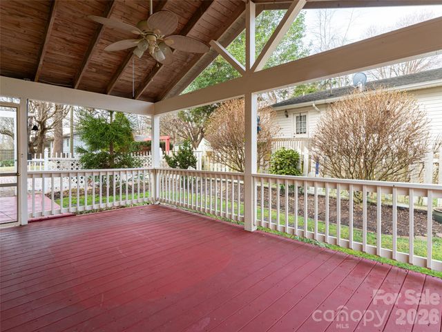 113 5th Street, Black Mountain, NC 28711