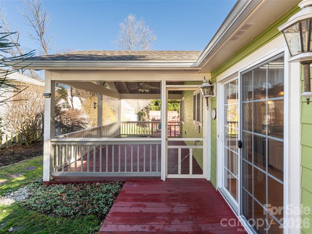 113 5th Street, Black Mountain, NC 28711