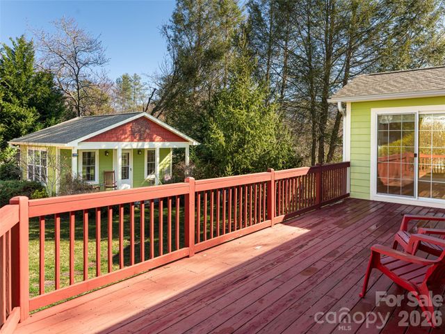 113 5th Street, Black Mountain, NC 28711