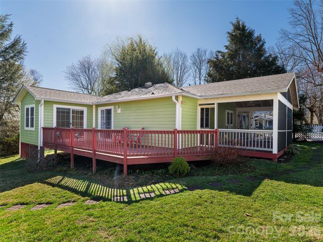 113 5th Street, Black Mountain, NC 28711