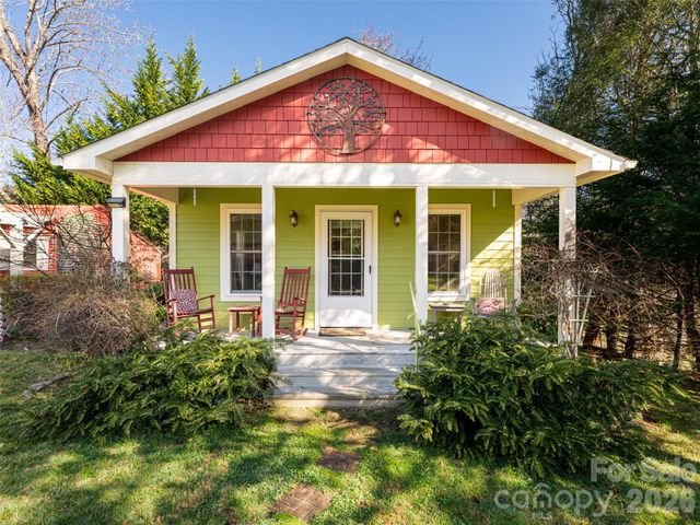 113 5th Street, Black Mountain, NC 28711