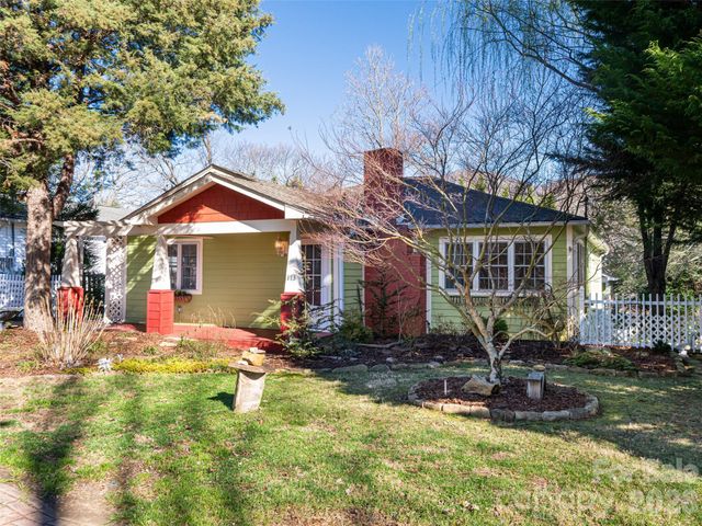 113 5th Street, Black Mountain, NC 28711