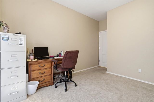 608 NW Waterford Dr, Lawton, OK 73505