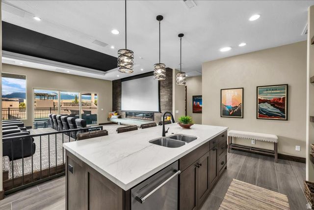 5024 W NASHOBA TRL, Hurricane, UT 84737