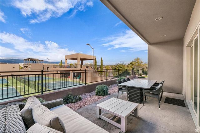 5024 W NASHOBA TRL, Hurricane, UT 84737