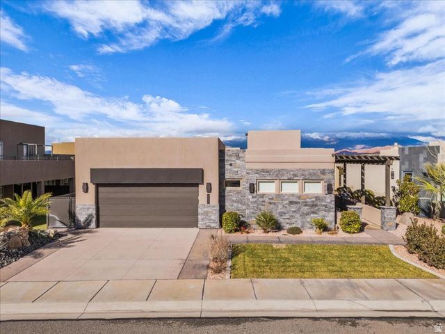 5024 W NASHOBA TRL, Hurricane, UT 84737