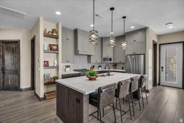 5024 W NASHOBA TRL, Hurricane, UT 84737