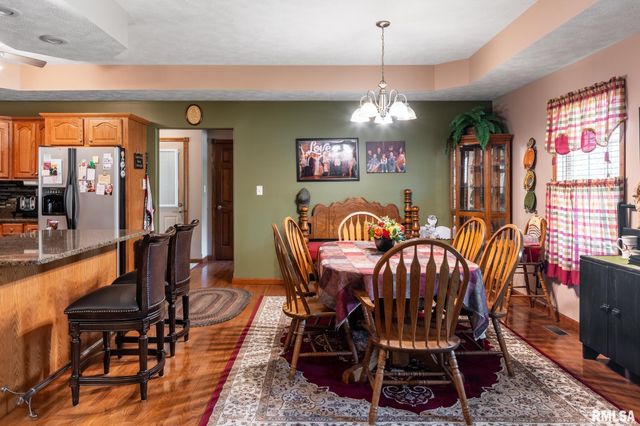 105 N Dent Street, Carterville, IL 62918