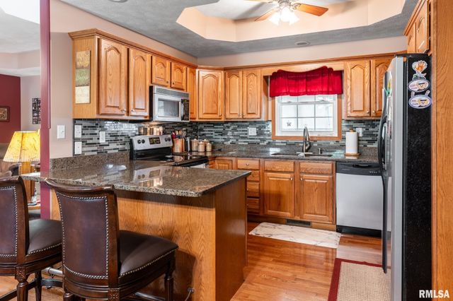 105 N Dent Street, Carterville, IL 62918