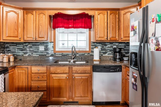 105 N Dent Street, Carterville, IL 62918