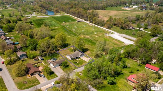 105 N Dent Street, Carterville, IL 62918