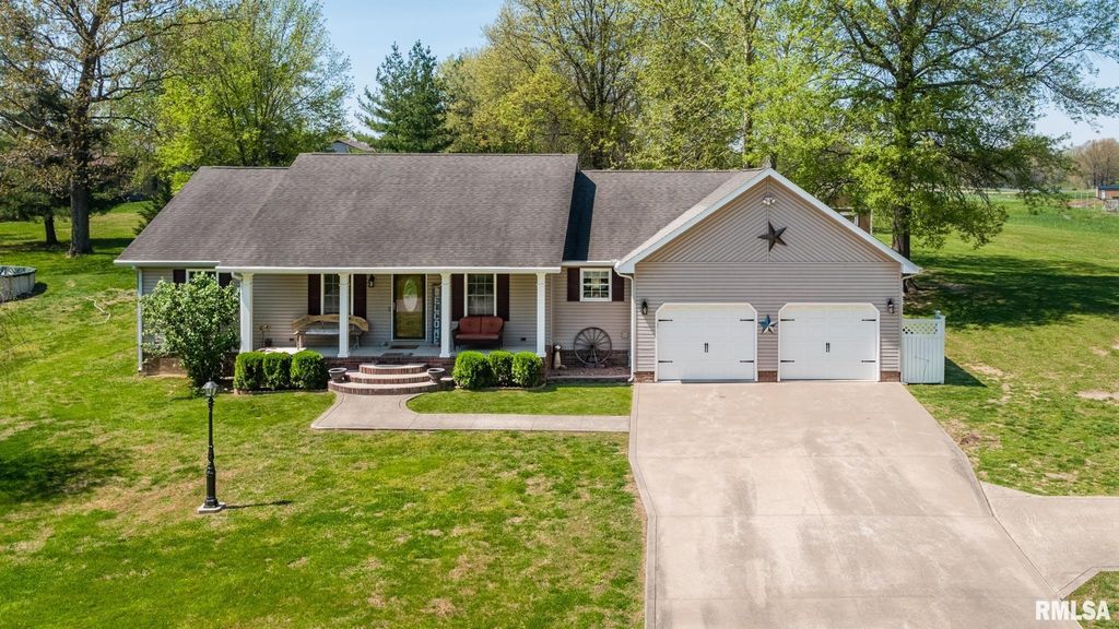 105 N Dent Street, Carterville, IL 62918