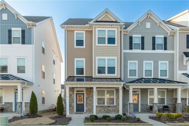 2017 Stanford LN, Newport News, VA 23608