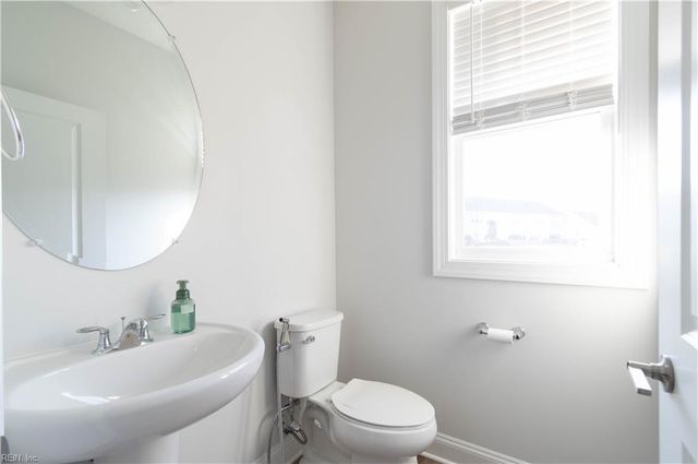 2017 Stanford LN, Newport News, VA 23608