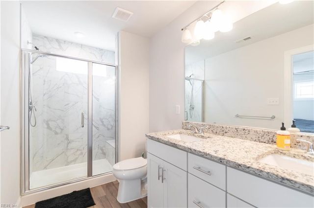 2017 Stanford LN, Newport News, VA 23608