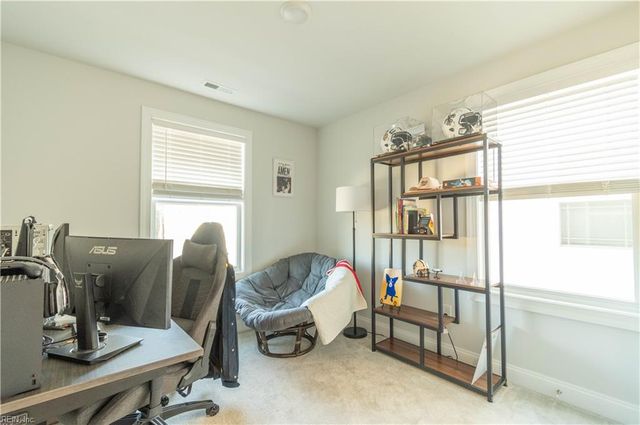 2017 Stanford LN, Newport News, VA 23608