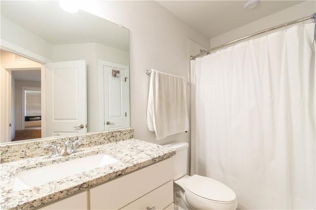 2017 Stanford LN, Newport News, VA 23608