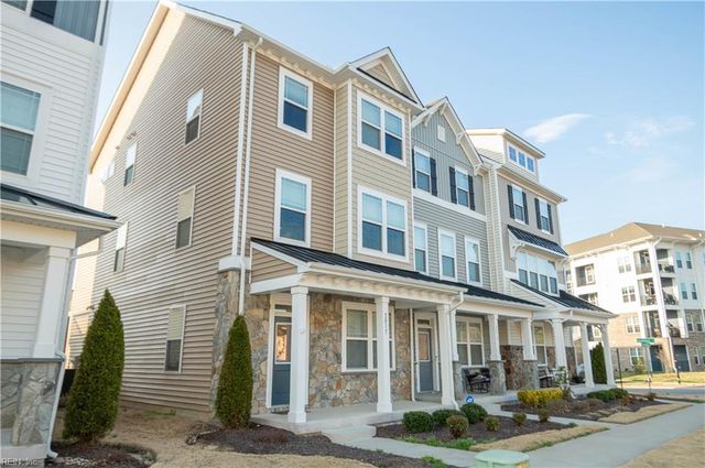 2017 Stanford LN, Newport News, VA 23608