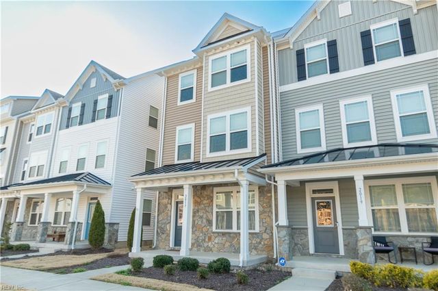 2017 Stanford LN, Newport News, VA 23608