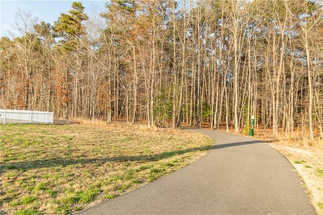 2017 Stanford LN, Newport News, VA 23608